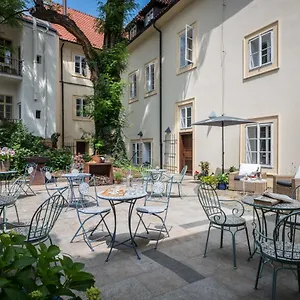 Monastery Garden Praag